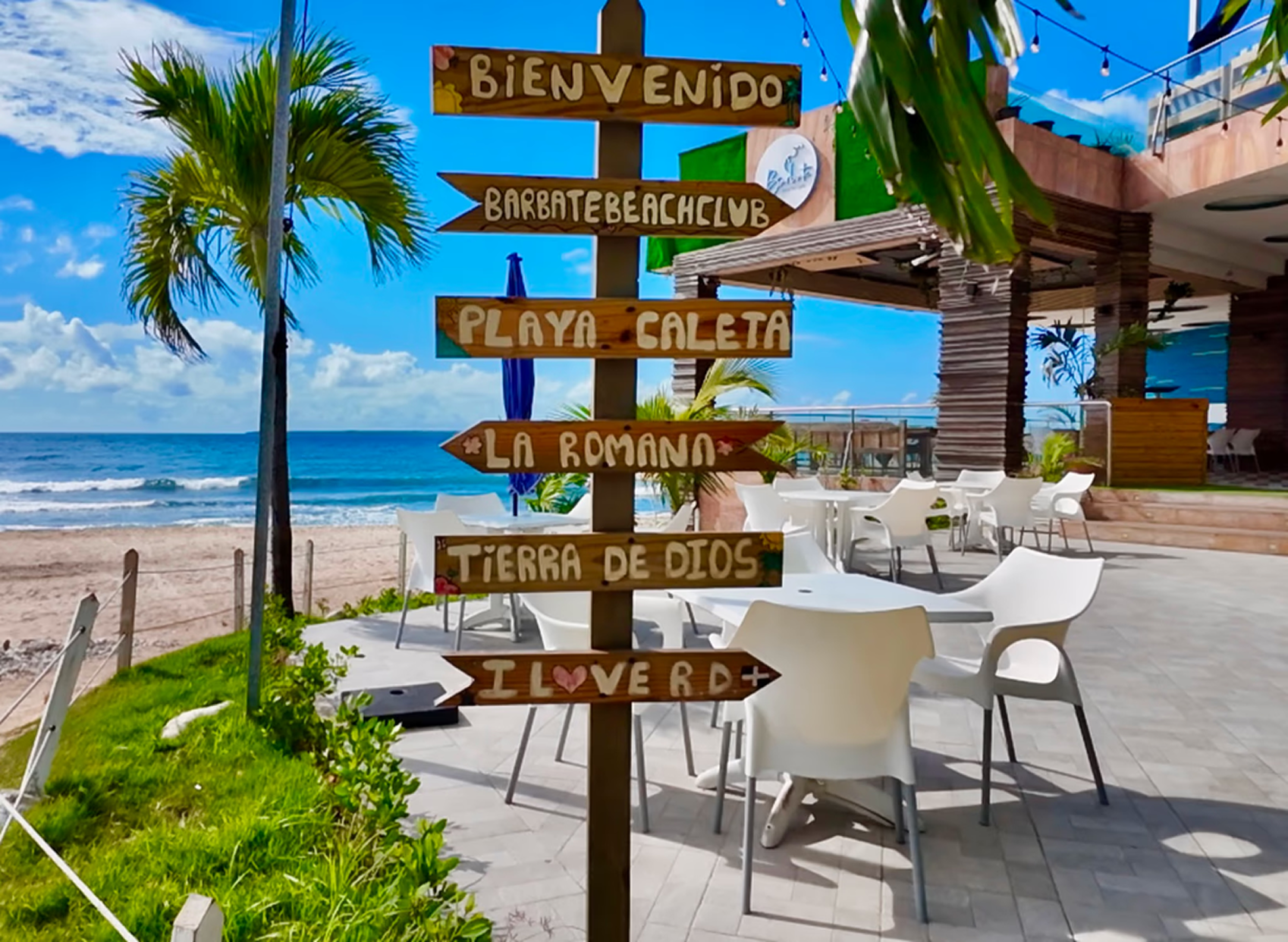 Minitas Beach Club & Restaurant