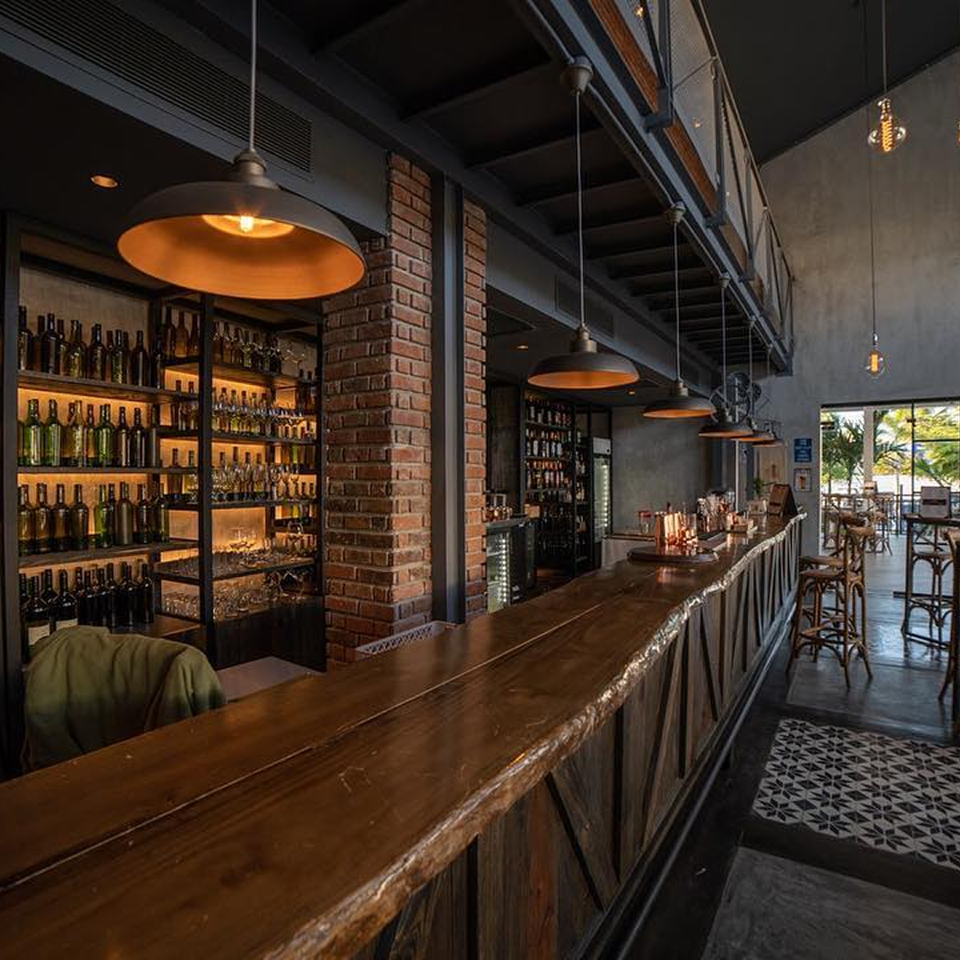 La Bruja Chupadora BBQ & Pub